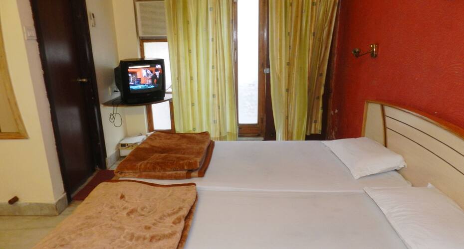 Hotel Ajmeru, Ajmer 3